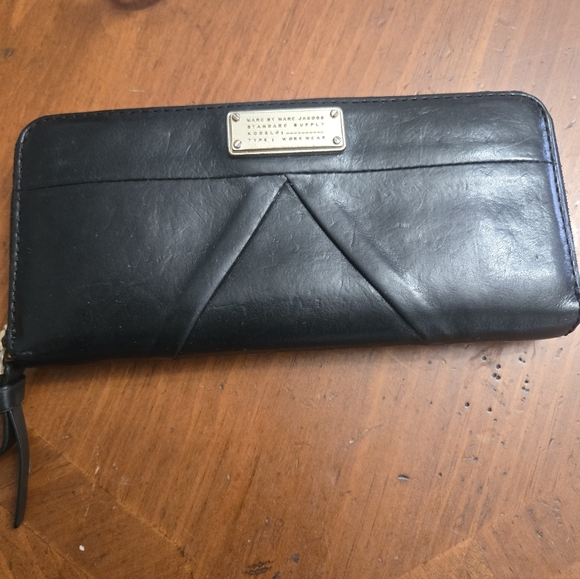 MARC BY MARC JACOBS Black Leather Wallet - Picture 1 of 5